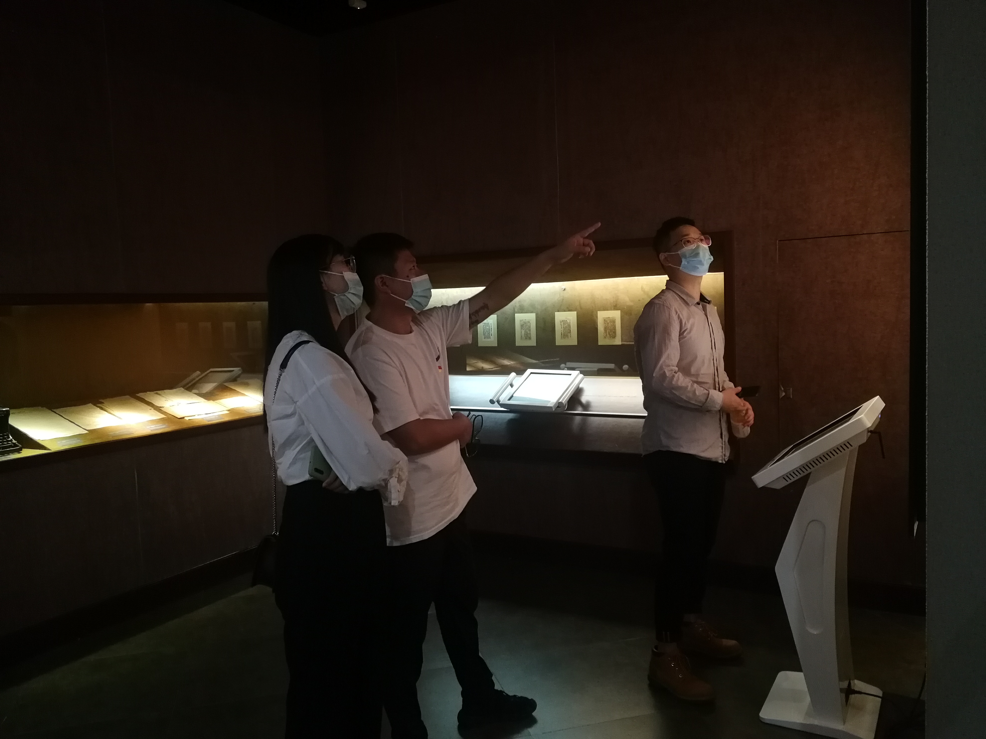 聆听历史足音,缅怀峥嵘岁月 公司员工参观武汉革命博物馆(图3) 聆听历史足音,缅怀峥嵘岁月 公司员工参观武汉革命博物馆(图3)