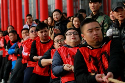 九游体育卫冕全区拔河比赛冠军(图8) 九游体育卫冕全区拔河比赛冠军(图8)