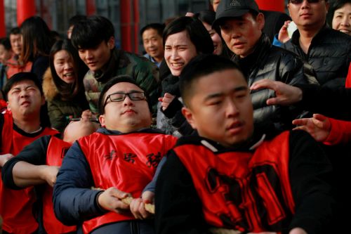 九游体育卫冕全区拔河比赛冠军(图9) 九游体育卫冕全区拔河比赛冠军(图9)