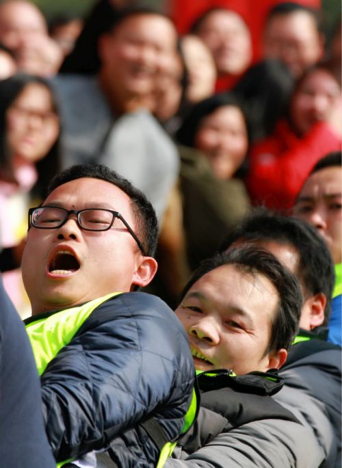 九游体育卫冕全区拔河比赛冠军(图12) 九游体育卫冕全区拔河比赛冠军(图12)