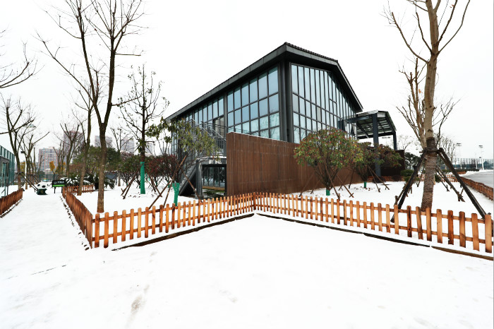 一场雪,九游体育美得不要不要的 但最美的风景还是他们(图1) 一场雪,九游体育美得不要不要的 但最美的风景还是他们(图1)
