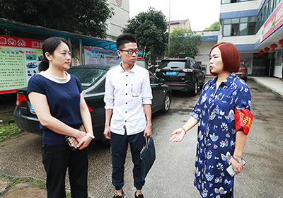 九游体育志愿者走进社区慰问留守儿童(图2) 九游体育志愿者走进社区慰问留守儿童(图2)