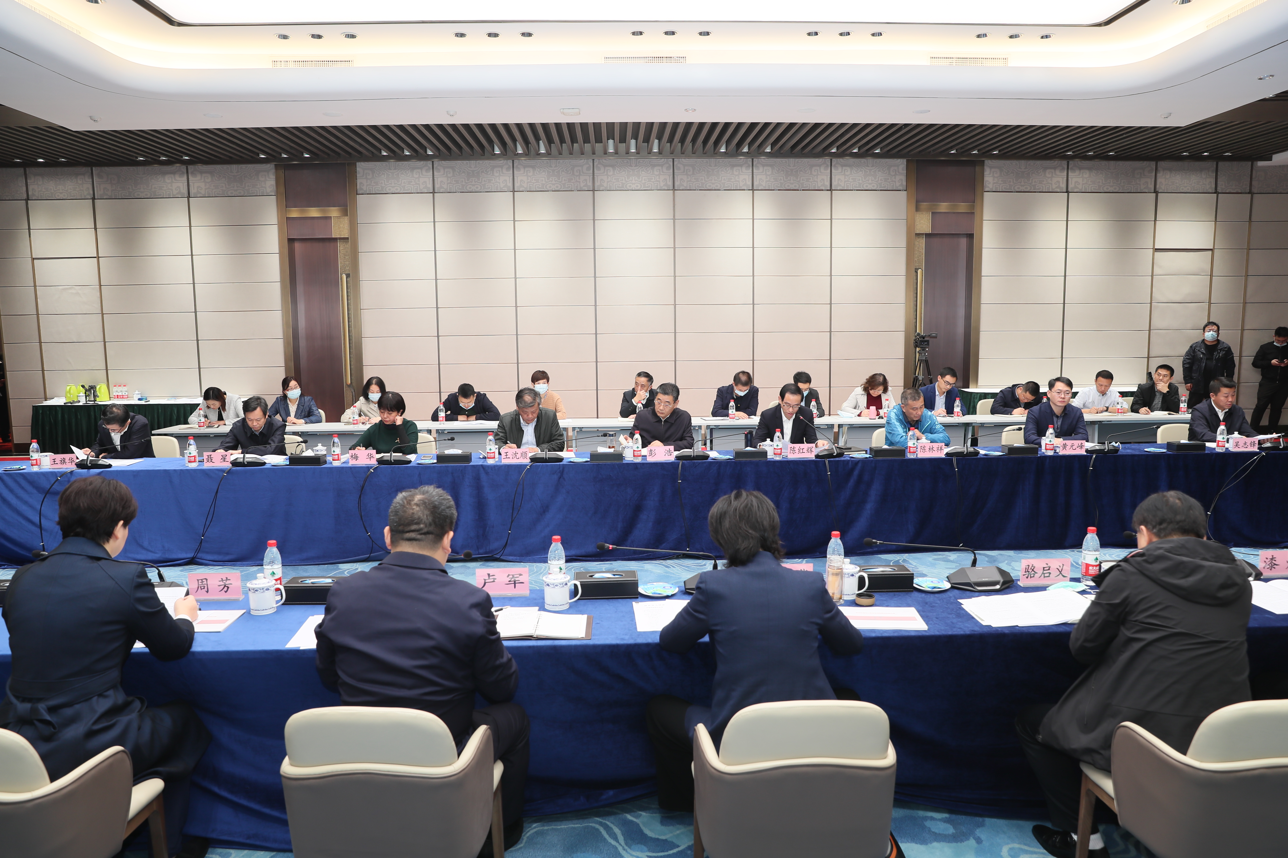 副省长肖菊华来公司调研(图12) 副省长肖菊华来公司调研(图12)
