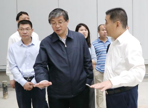 罗永纲来九游体育调研要求 坚决打赢军运会安保这场硬仗(图5) 罗永纲来九游体育调研要求 坚决打赢军运会安保这场硬仗(图5)