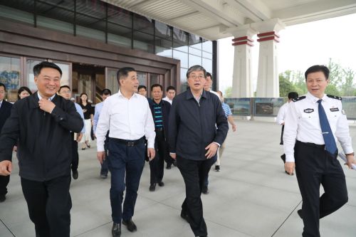 罗永纲来九游体育调研要求 坚决打赢军运会安保这场硬仗(图3) 罗永纲来九游体育调研要求 坚决打赢军运会安保这场硬仗(图3)