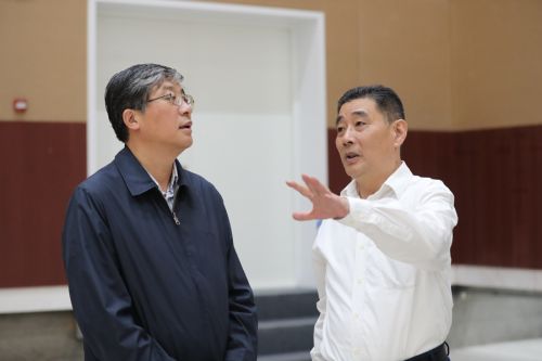 罗永纲来九游体育调研要求 坚决打赢军运会安保这场硬仗(图6) 罗永纲来九游体育调研要求 坚决打赢军运会安保这场硬仗(图6)