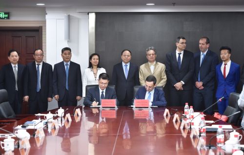 全球最顶尖汽车赛事“勒芒24小时耐力赛” 明年来我区开跑(图3) 全球最顶尖汽车赛事“勒芒24小时耐力赛” 明年来我区开跑(图3)