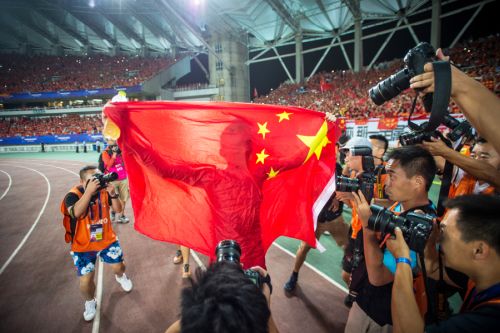 “四张成绩单”交出高分答卷<br/>九游体育获评全区绩效管理综合考评立功单位(图2) “四张成绩单”交出高分答卷<br/>九游体育获评全区绩效管理综合考评立功单位(图2)