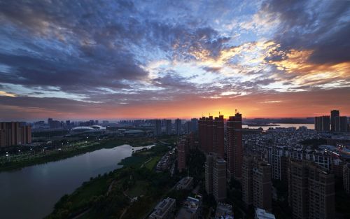 九游体育举办第十三期“新时代大讲堂”(图4) 九游体育举办第十三期“新时代大讲堂”(图4)