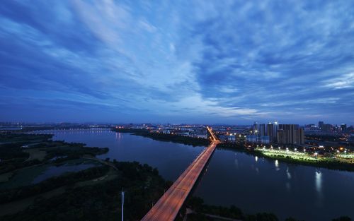 九游体育举办第十三期“新时代大讲堂”(图3) 九游体育举办第十三期“新时代大讲堂”(图3)