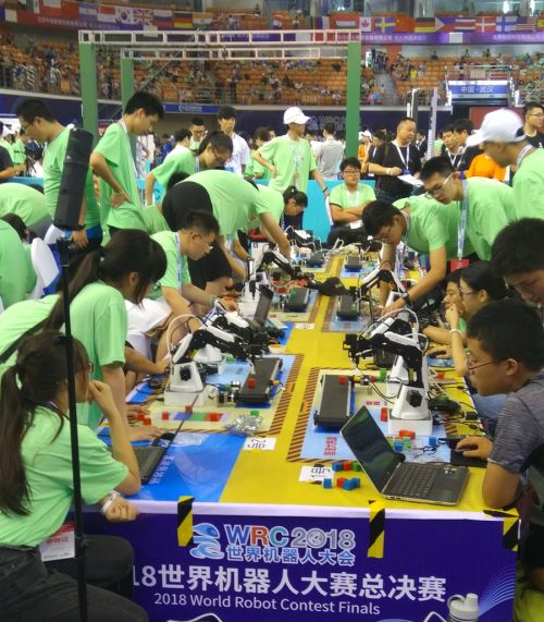 站在舞台中央迎来关注目光 ▏九游体育2018年文体活动亮点频出(图7) 站在舞台中央迎来关注目光 ▏九游体育2018年文体活动亮点频出(图7)