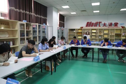 文明迎军运 书香润九游体育 九游体育举办首届职工读书节(图1) 文明迎军运 书香润九游体育 九游体育举办首届职工读书节(图1)