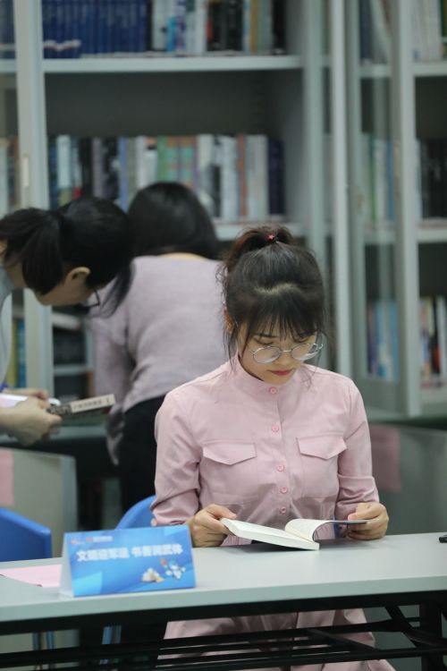 文明迎军运 书香润九游体育 九游体育举办首届职工读书节(图3) 文明迎军运 书香润九游体育 九游体育举办首届职工读书节(图3)