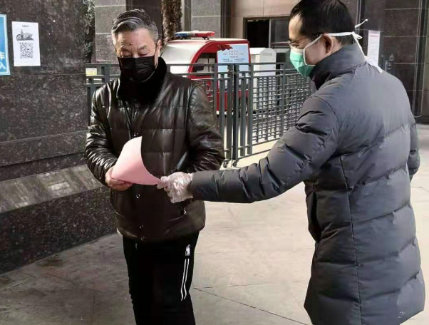今天,九游体育继续奋战在“战疫”一线(图4) 今天,九游体育继续奋战在“战疫”一线(图4)