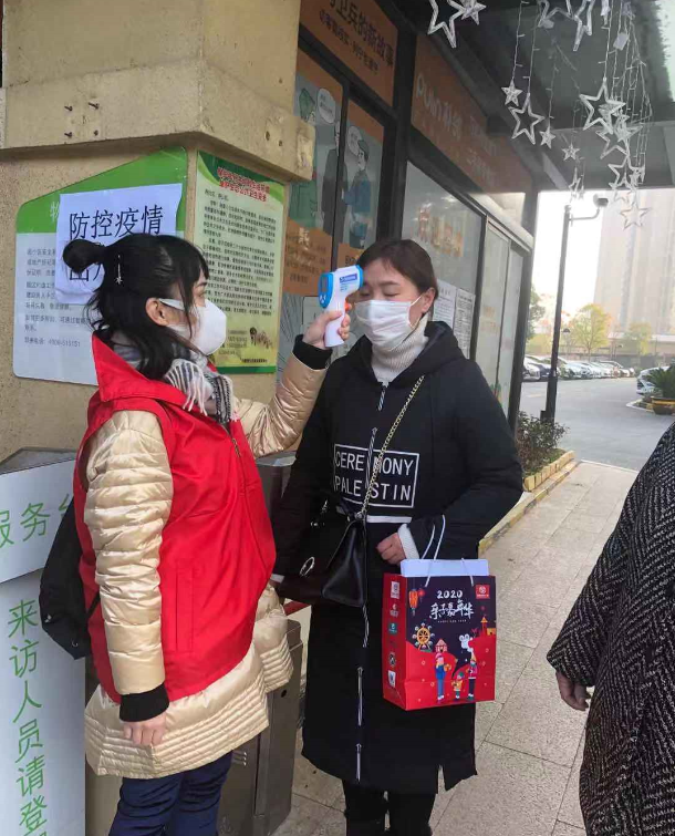 今天,九游体育继续奋战在“战疫”一线(图6) 今天,九游体育继续奋战在“战疫”一线(图6)